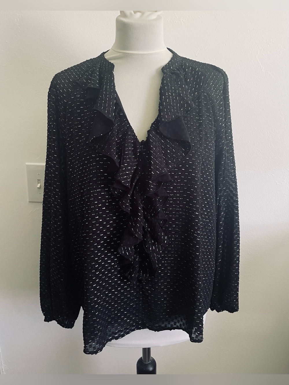 Nanette Lepore Women Blouse L Black Ruffles Metallic Embroidery Romantic Evening